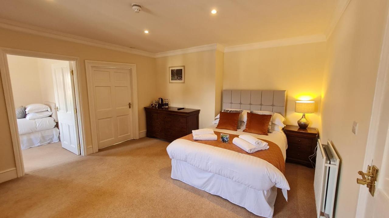 Hotel The Trewythen Llanidloes Esterno foto