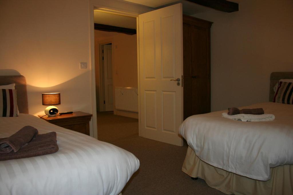 Hotel The Trewythen Llanidloes Esterno foto