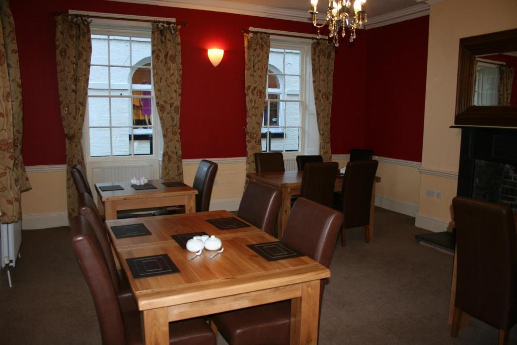 Hotel The Trewythen Llanidloes Esterno foto